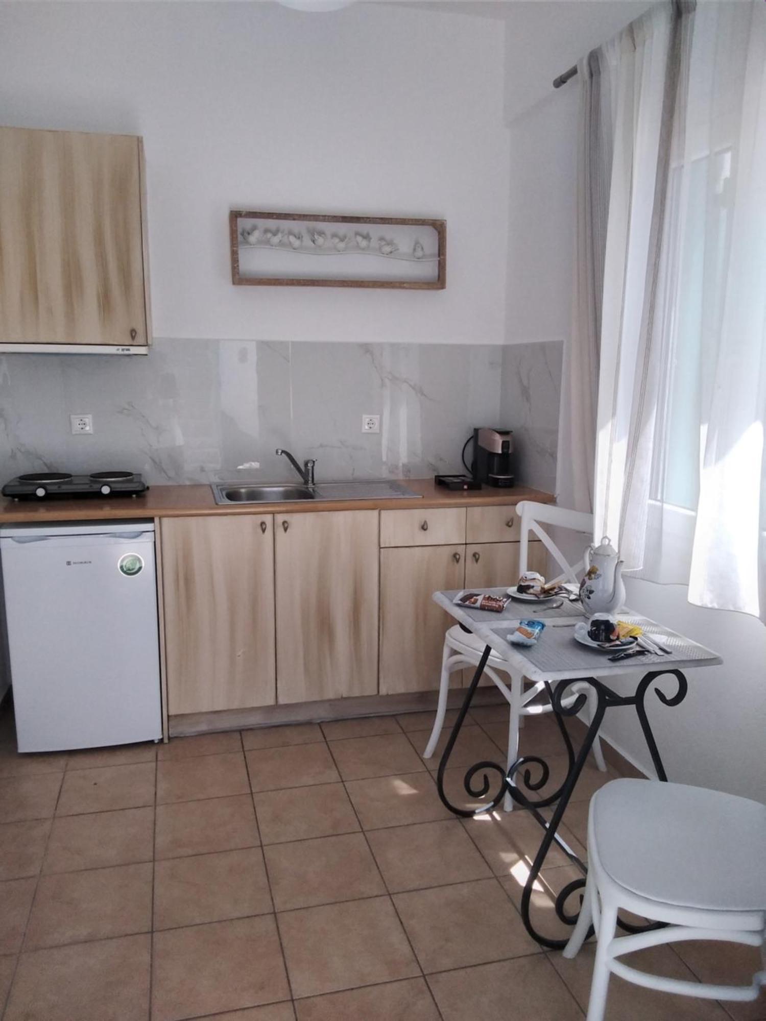 Celeste Apartments أورنوس المظهر الخارجي الصورة